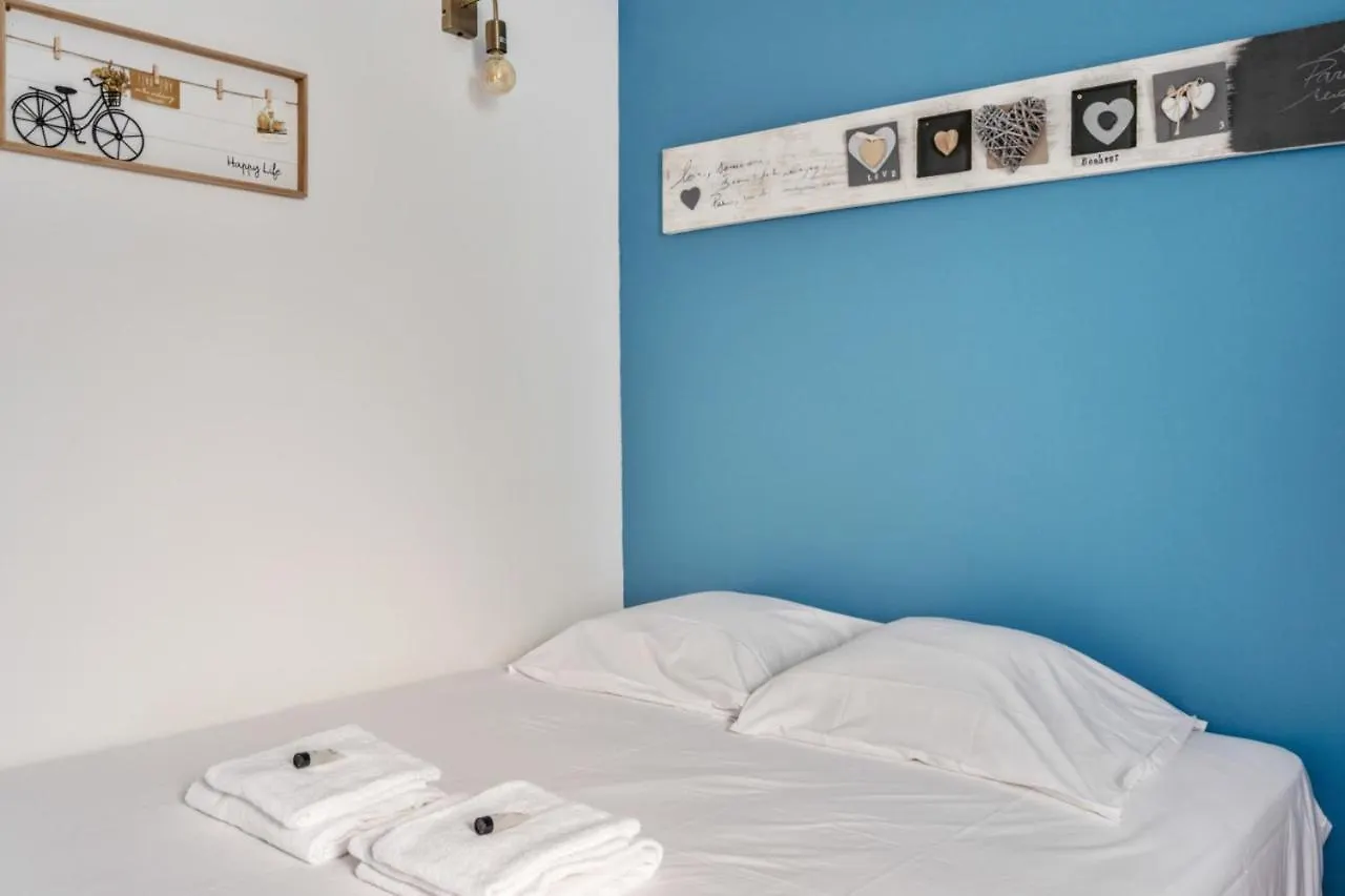 Apartment Studio At The Heart Of In Marais Republique District - Welkeys *