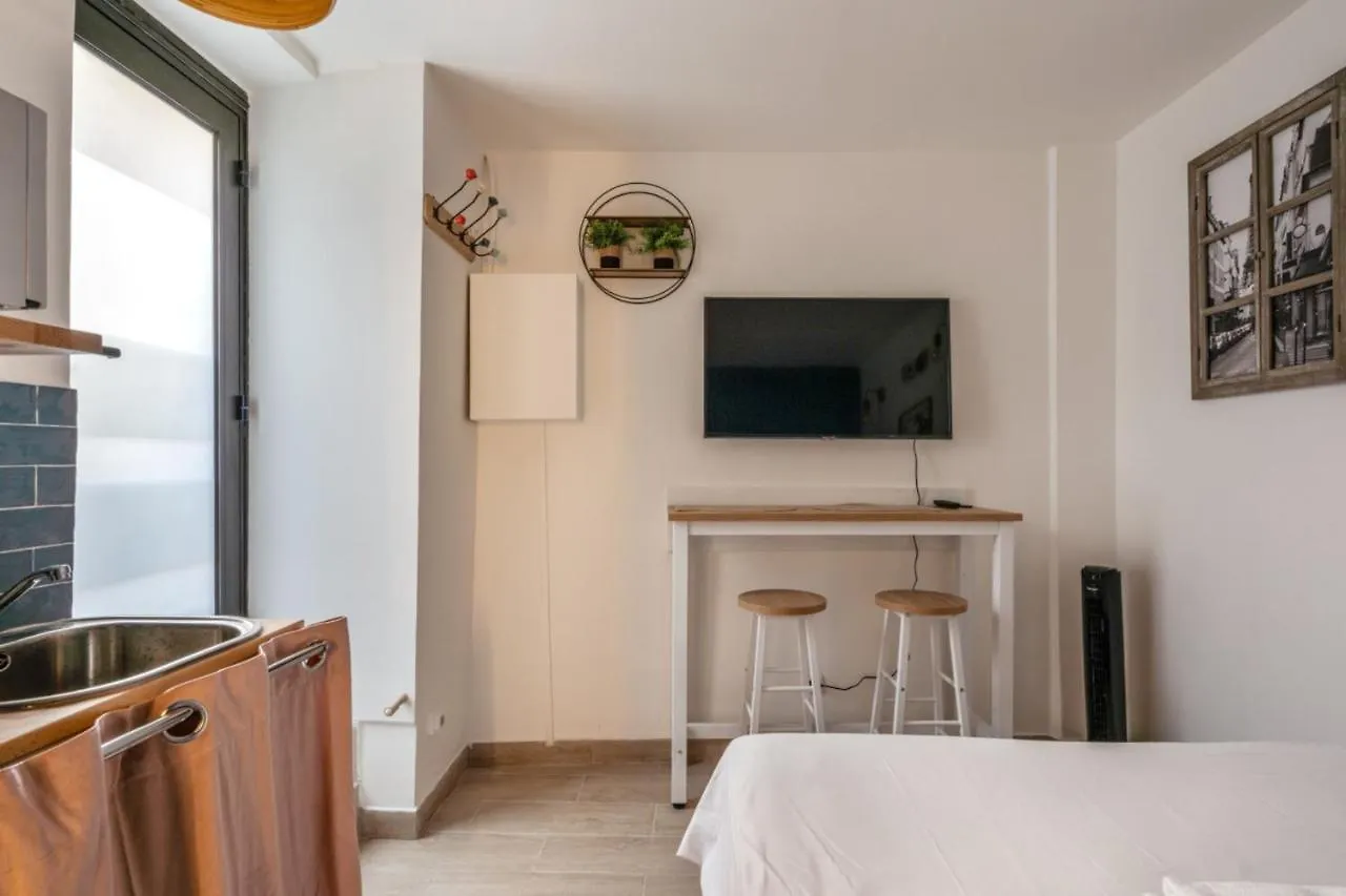 Studio At The Heart Of In Marais Republique District - Welkeys Διαμέρισμα *